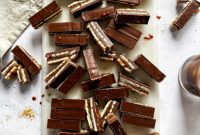 Homemade Caramel Shortbread Chocolate Bars