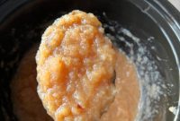 Homemade Slow Cooker Cinnamon Applesauce