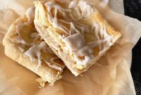 Effortless Apple Crumble Bars