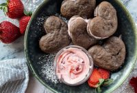 Dreamy Strawberry Chocolate Whoopies