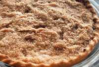 Golden Crumb Spiced Peach Pie