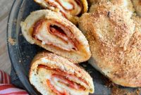 Cheesy Pepperoni Pizza Bread