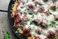 Golden Baked Spaghetti with Juicy Meatballs