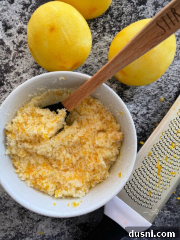 Lemon glaze for sweet rolls