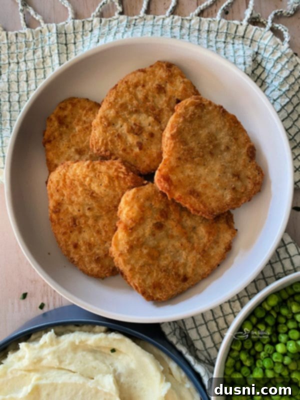 Ultimate Creamy Slow Cooker Mashed Potatoes 16 Cooked Southern Style Chicken Fillets with gravy, ready to be served