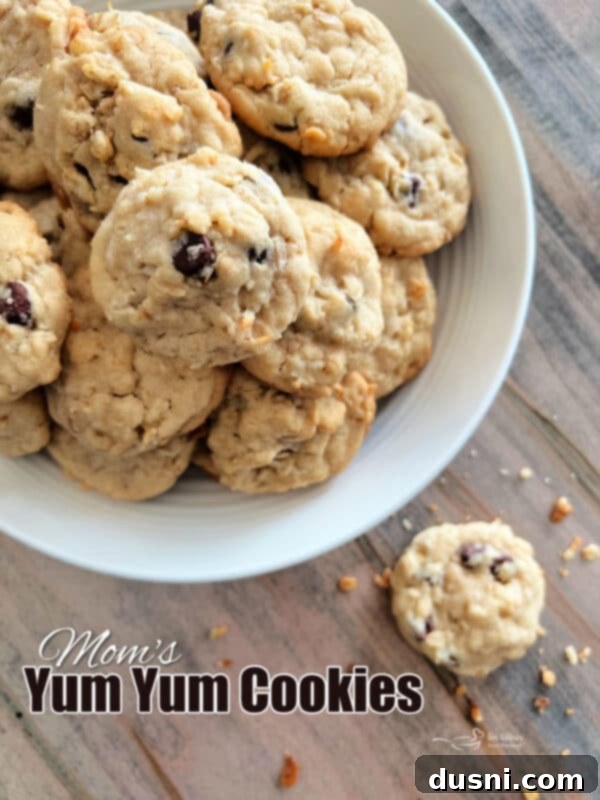 Mom's Homemade Delights 17 Mom's Yum Yum Cookies arranged on a serving plate.