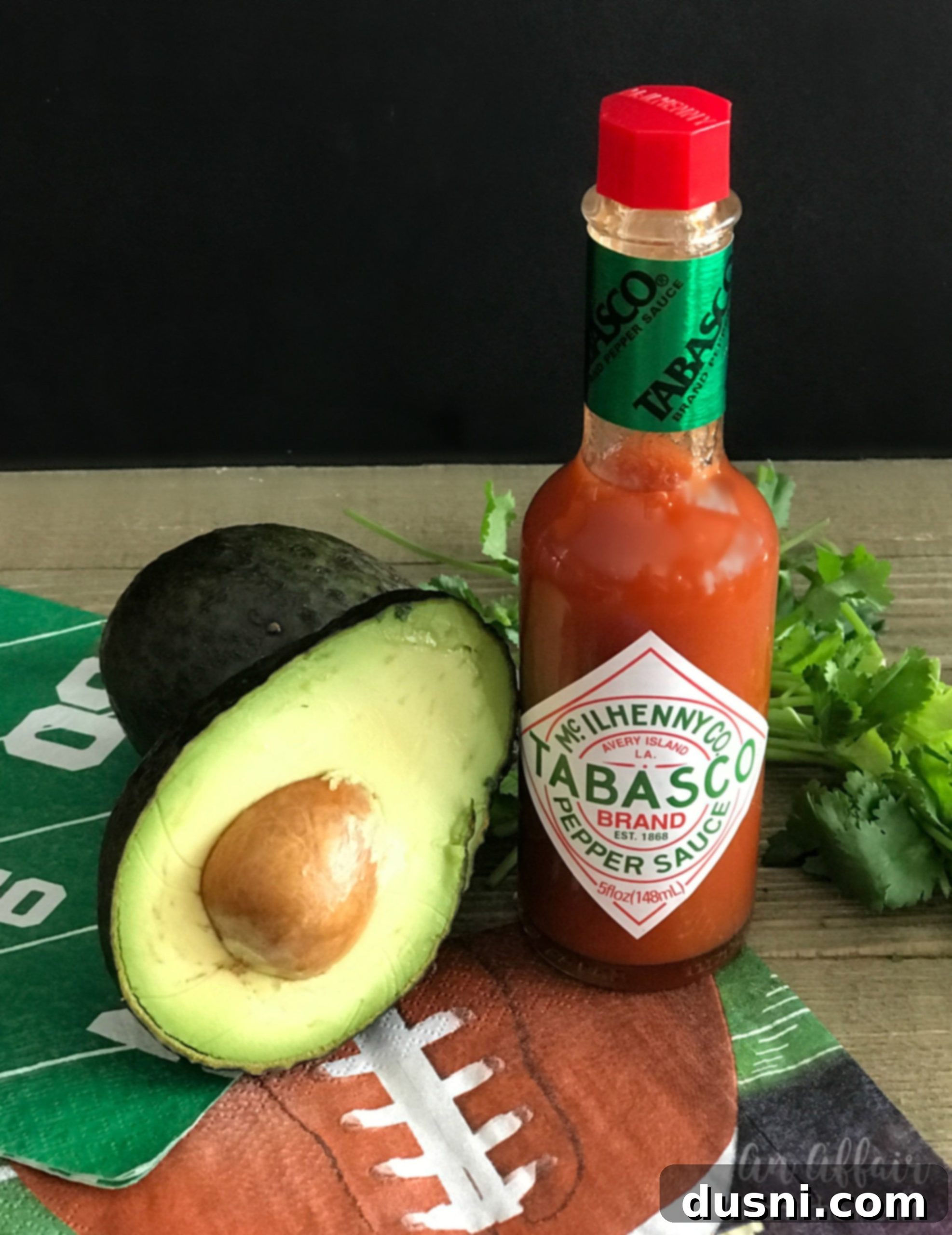 Guacamole Egg Rolls with Spicy Cilantro Ranch Dipping Sauce