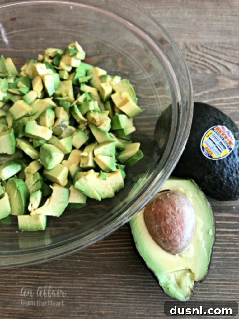 Guacamole Egg Rolls with Spicy Cilantro Ranch Dipping Sauce