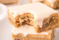 Brown Sugar Cinnamon Pop-Tart Blondies